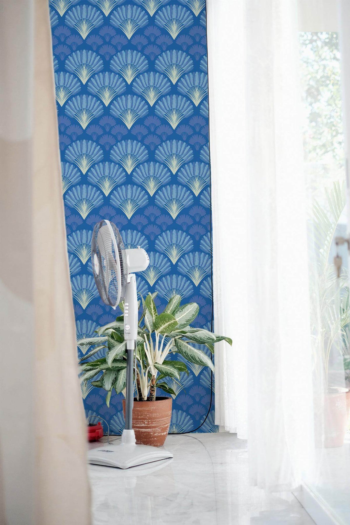 Éventails Art Déco Bleu Roi, en situation