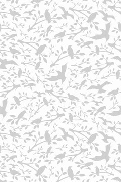 Décor à plat semé d'oiseaux gris clair en silhouette, perchés ou en vol, parmi de fines branches à petites feuilles ovales