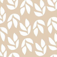Gros plan de l'impression : bord net d'une feuille blanche et son encoche sur le beige