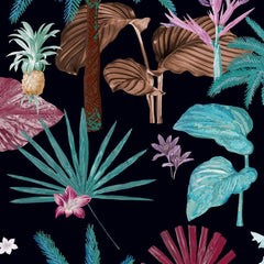 Gros plan sur l'impression : hachures fines d'une palme turquoise et bord rose framboise sur le noir.