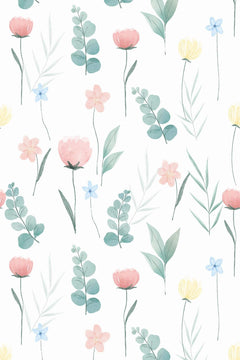 Motif à plat : fleurs roses, branches d'eucalyptus vert d'eau et petites fleurs bleues peintes à l'aquarelle sur fond blanc.