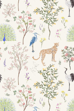 Le décor à plat : paon, héron, guépard et grues à l'aquarelle sur fond ivoire, arbustes fleuris et citronnier.