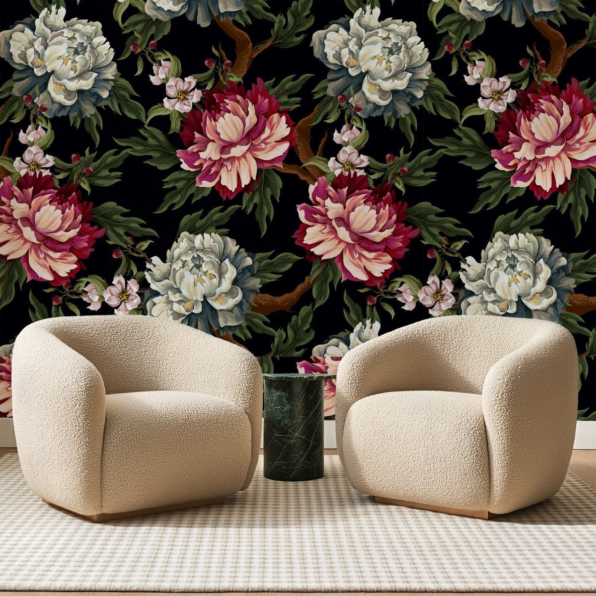 Pivoines Framboise sur Fond Noir, en situation