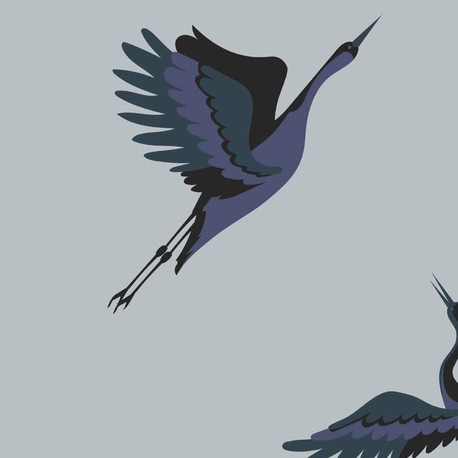 Gros plan de l'impression : le dégradé violet d'un corps de grue et le trait fin d'une patte sur le gris.