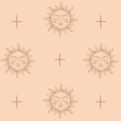 Gros plan de l'impression : les hachures brunes d'un visage de soleil et la pointe effilée de ses rayons.