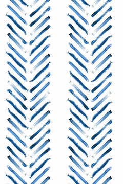 Le décor à plat : deux bandes de traits peints en épi, du bleu marine au bleu ciel, sur blanc.