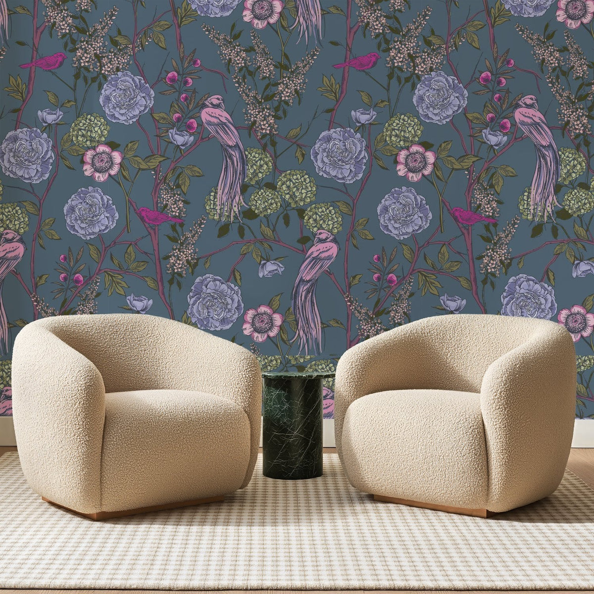 Pivoines aux Oiseaux Bleu Ardoise, en situation