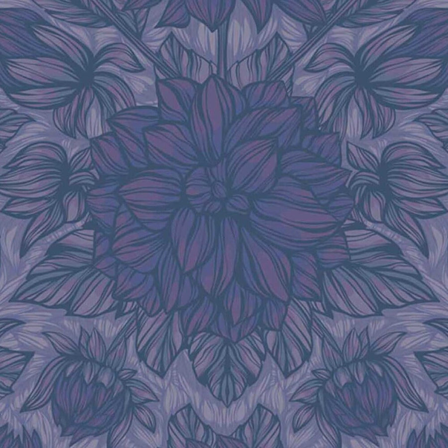 Gros plan de l'impression : fines lignes parallèles remplissant un pétale violet clair, à côté d'un cœur violet prune.