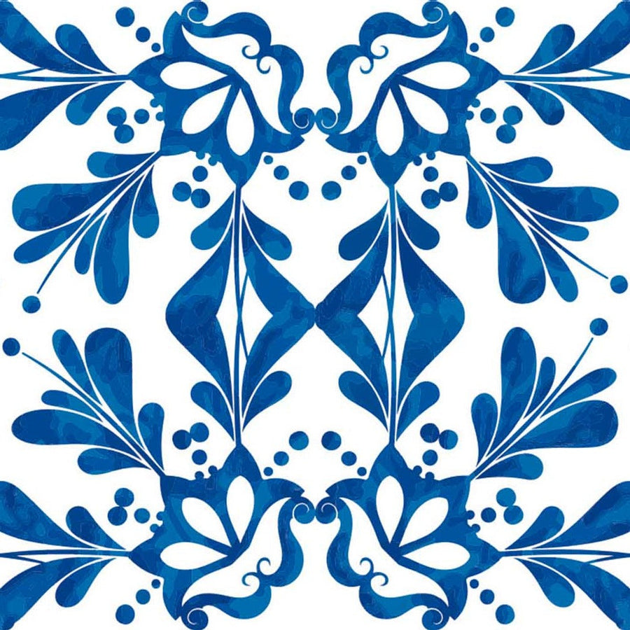 Gros plan de l'impression : volute bleu cobalt au ton nuancé, plus sombre par endroits, et trois petits points ronds sur le fond blanc.