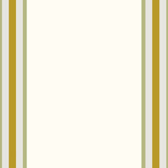 Gros plan de l'impression sur la bande ocre, bord net contre le fond ivoire et le filet olive.