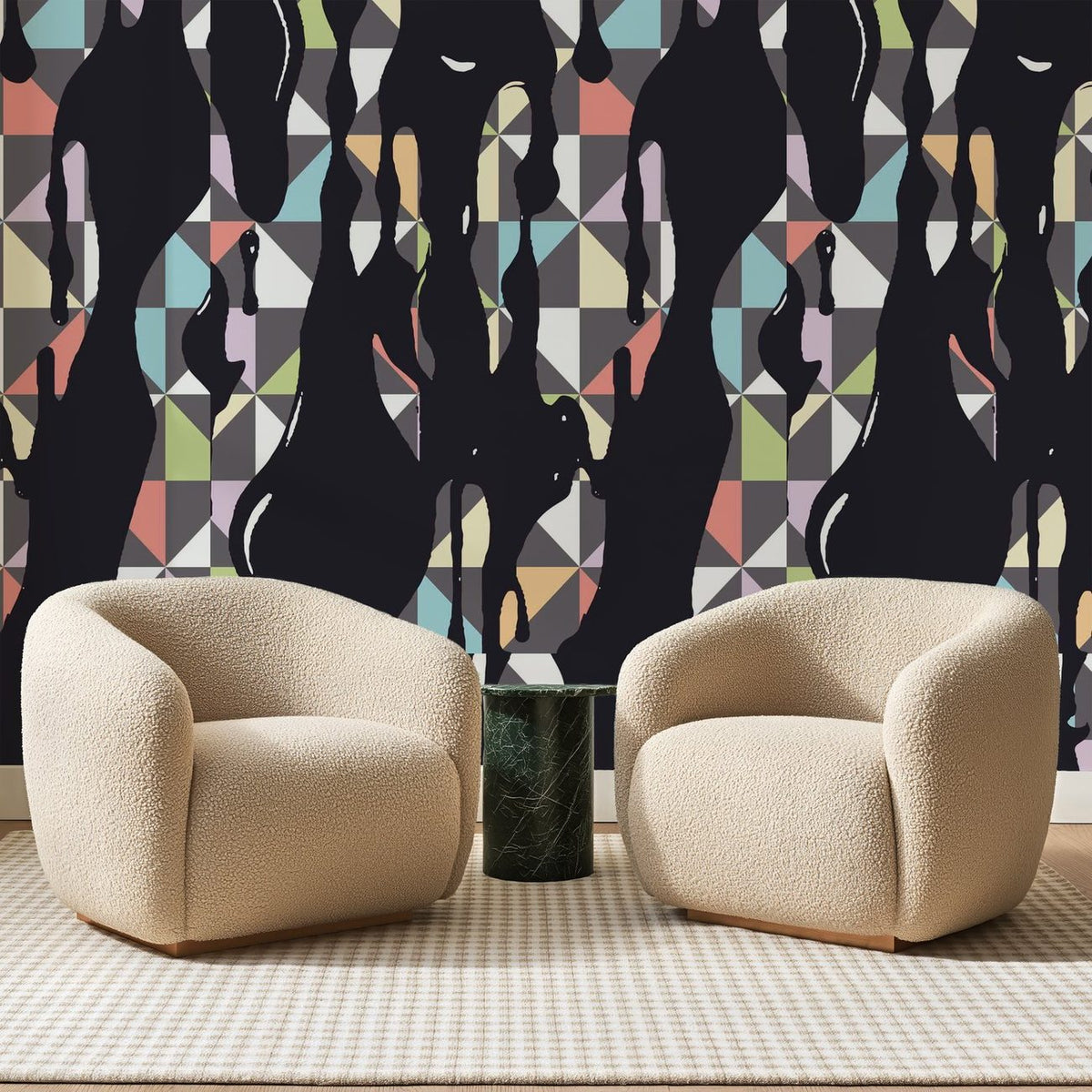Coulures Noires sur Triangles Pastel, en situation