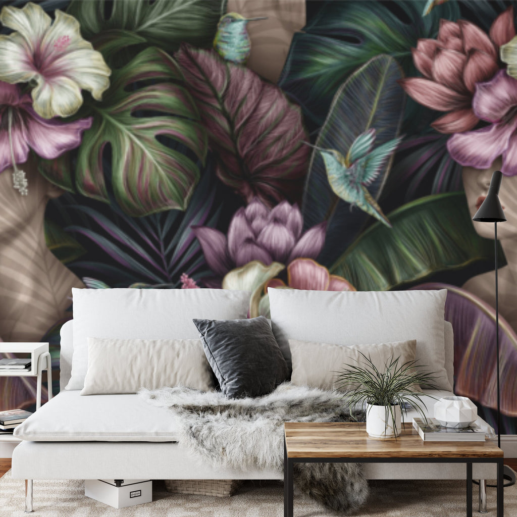 Papier peint panoramique Femmes et hibiscus — jungle tropicale sombre