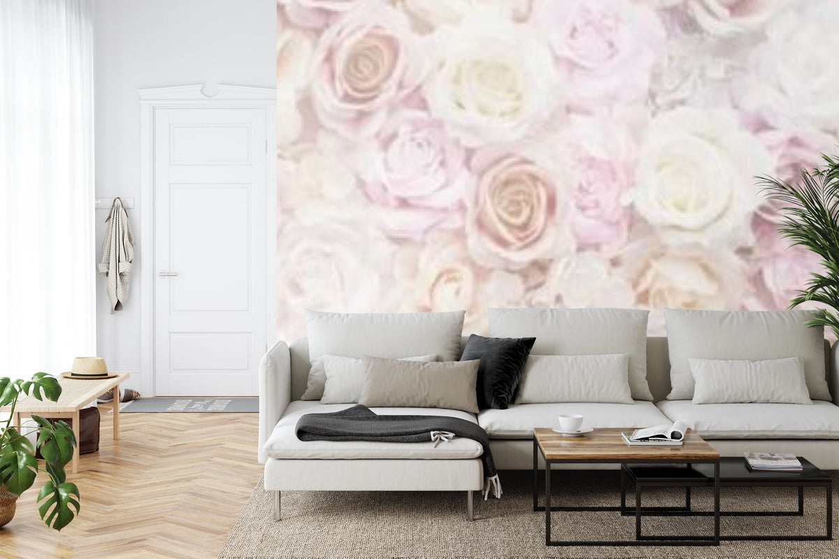 Papier peint panoramique Mur de roses — fleurs poudrées rose et ivoire
