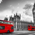 Papier peint panoramique Londres, Big Ben et bus rouges en noir et blanc