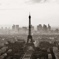 Papier peint panoramique Tour Eiffel, photo vintage sépia des toits de Paris